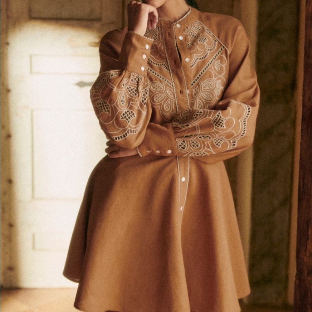 Embroidered Tan Dress Sézane linen size 6